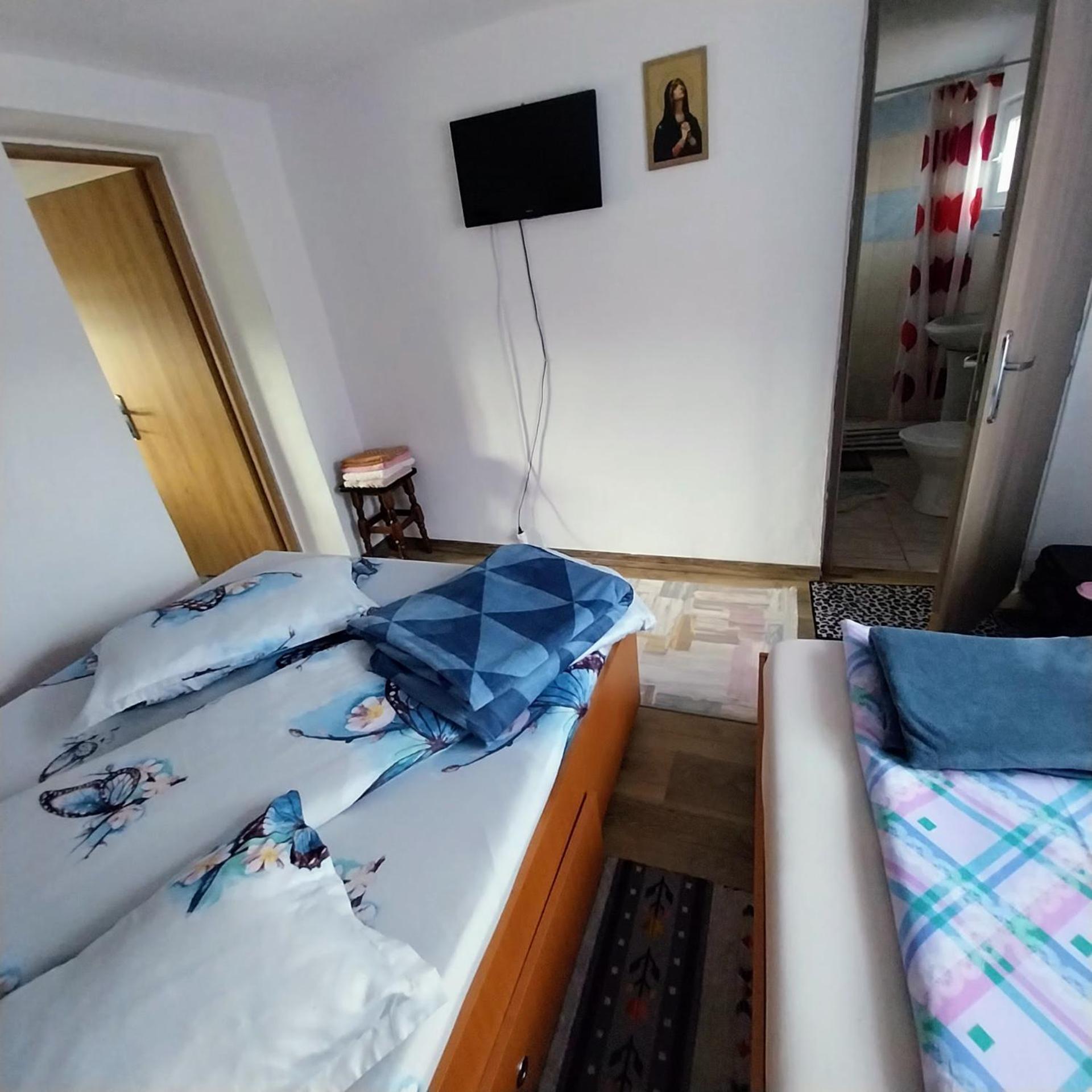 Casa Andreea Hotel Novaci-Străini Eksteriør billede