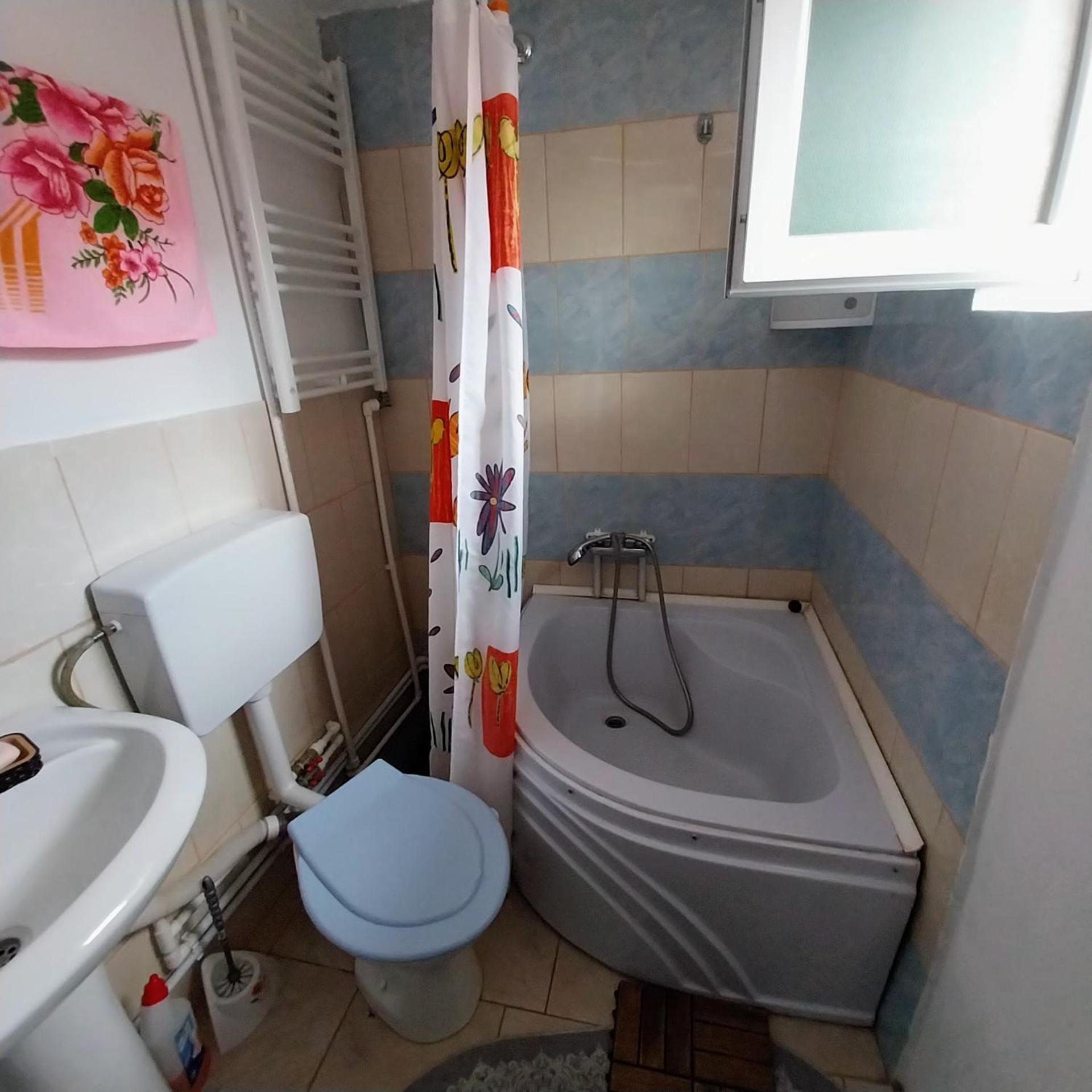 Casa Andreea Hotel Novaci-Străini Eksteriør billede