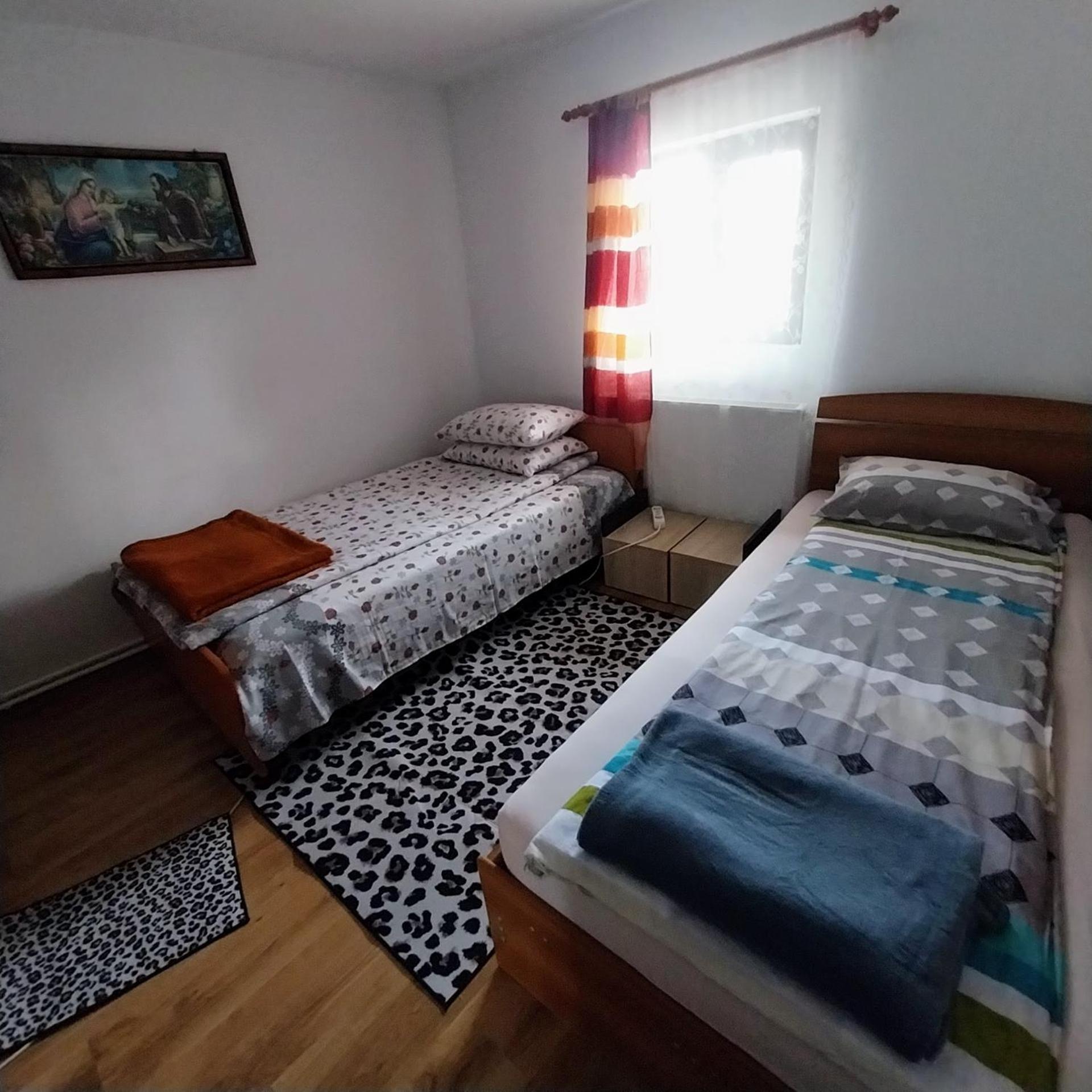 Casa Andreea Hotel Novaci-Străini Eksteriør billede